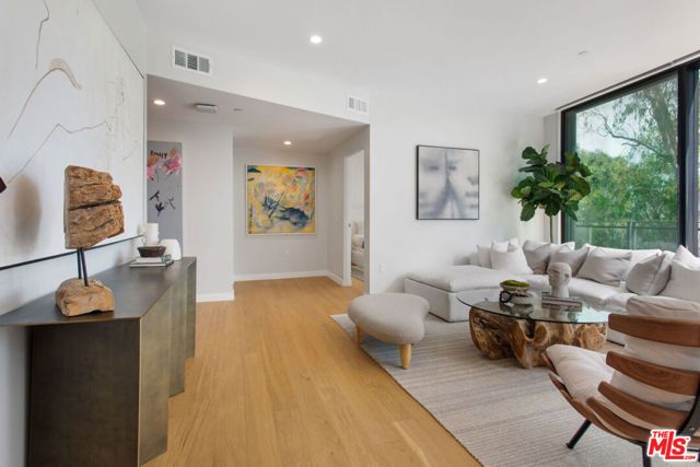 11600 Dunstan Way 312, Los Angeles, CA 90049