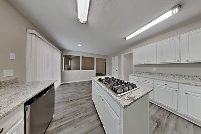 17227 S Bristle Pine Drive, Spring, TX 77379