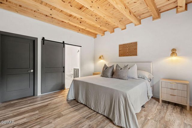 4406 Long Rifle Rd, Sevierville, TN 37862