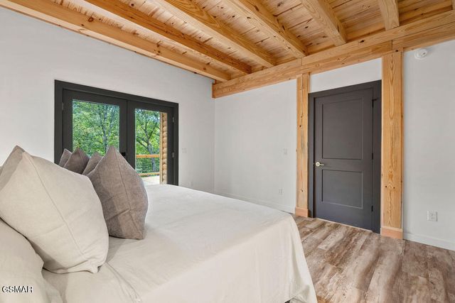 4406 Long Rifle Rd, Sevierville, TN 37862