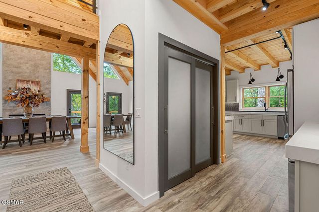 4406 Long Rifle Rd, Sevierville, TN 37862