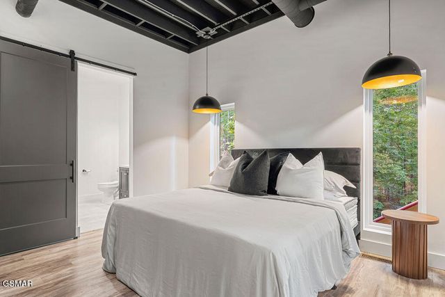 4406 Long Rifle Rd, Sevierville, TN 37862