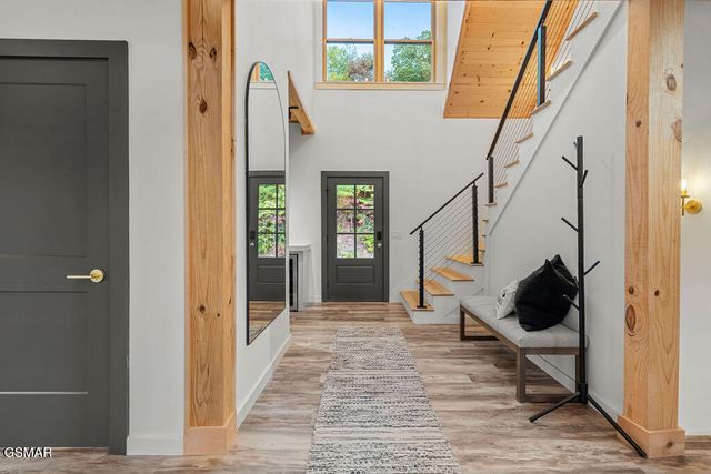 4406 Long Rifle Rd, Sevierville, TN 37862