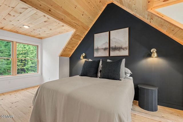 4406 Long Rifle Rd, Sevierville, TN 37862