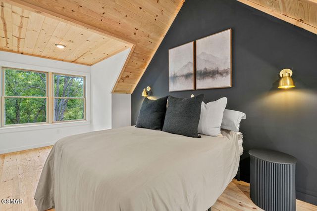 4406 Long Rifle Rd, Sevierville, TN 37862