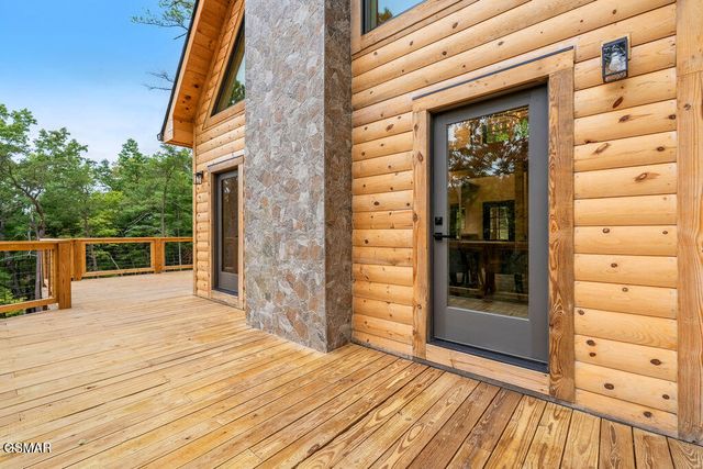 4406 Long Rifle Rd, Sevierville, TN 37862