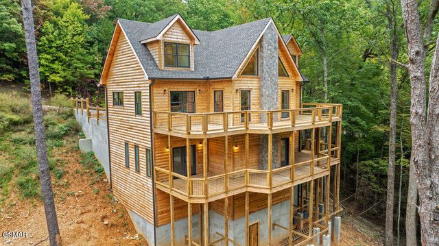 4406 Long Rifle Rd, Sevierville, TN 37862