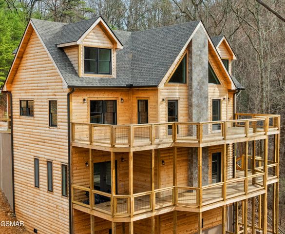 4406 Long Rifle Rd, Sevierville, TN 37862