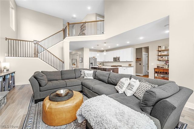39154 Mcintosh Place, Avon, OH 44011