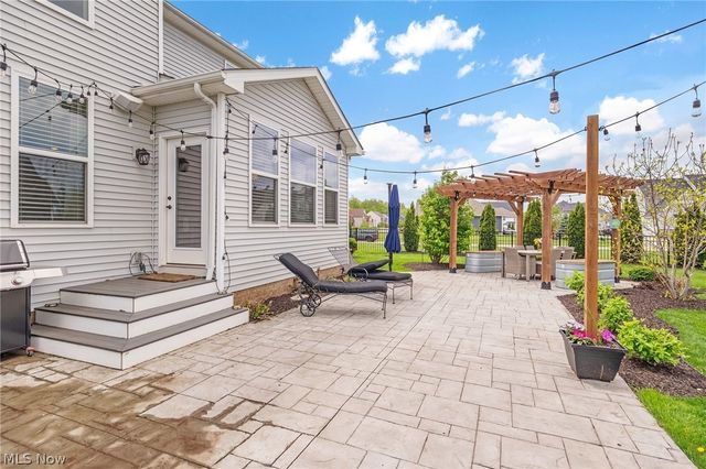 39154 Mcintosh Place, Avon, OH 44011