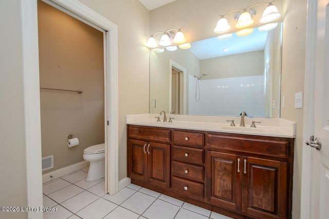 6616 Casey Springs Way, Louisville, KY 40291