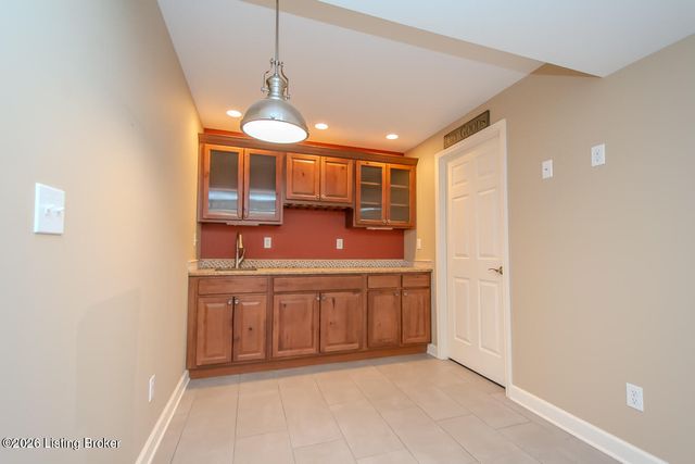 6616 Casey Springs Way, Louisville, KY 40291