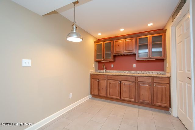 6616 Casey Springs Way, Louisville, KY 40291