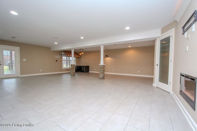 6616 Casey Springs Way, Louisville, KY 40291