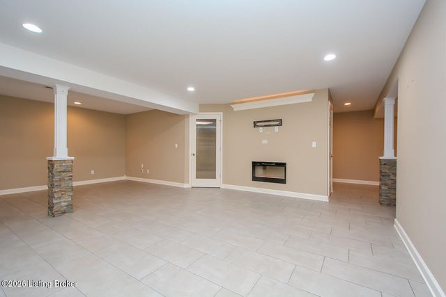 6616 Casey Springs Way, Louisville, KY 40291