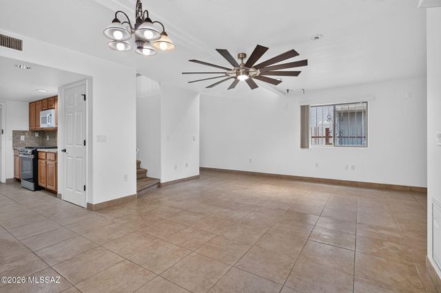 7490 E Deeps Way, Tucson, AZ 85710