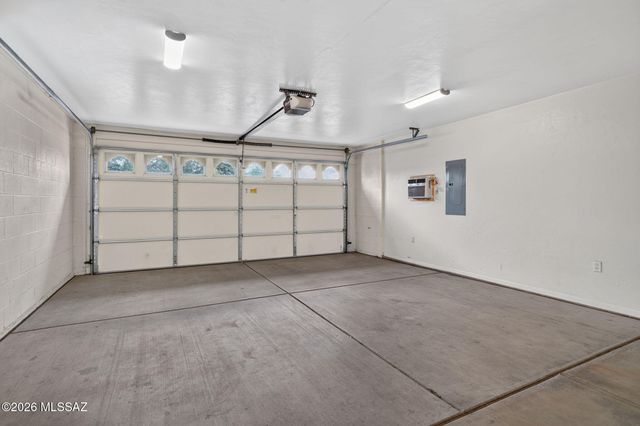 7490 E Deeps Way, Tucson, AZ 85710