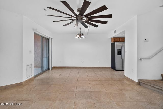 7490 E Deeps Way, Tucson, AZ 85710