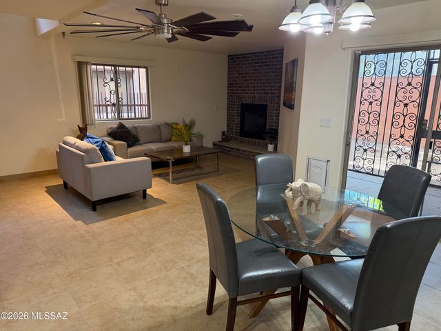 7490 E Deeps Way, Tucson, AZ 85710