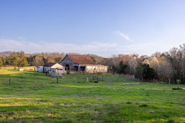 762 Old Tellico Highway, N, Madisonville, TN 37354