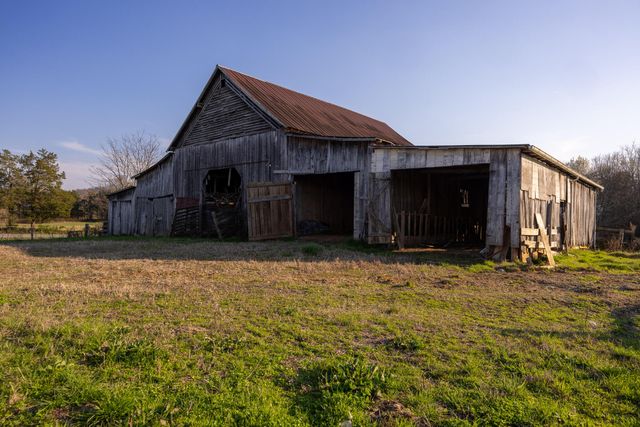 762 Old Tellico Highway, N, Madisonville, TN 37354