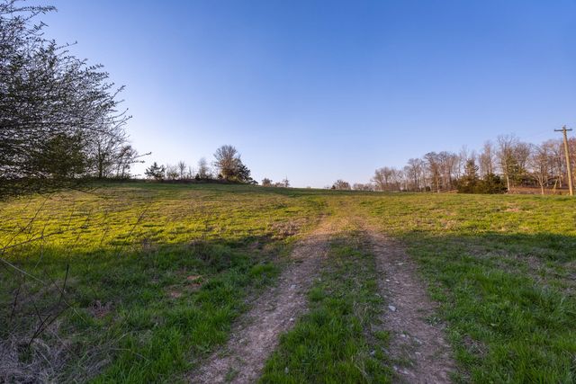 762 Old Tellico Highway, N, Madisonville, TN 37354