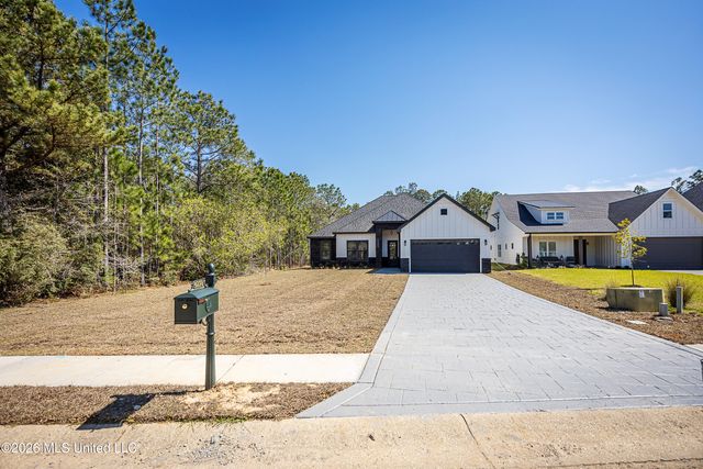 4298 Cobblestone Lane, Gautier, MS 39553