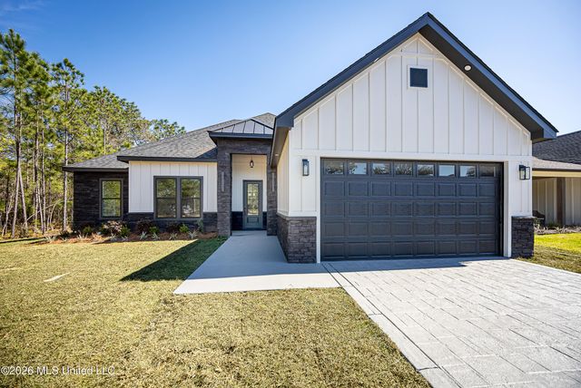 4298 Cobblestone Lane, Gautier, MS 39553