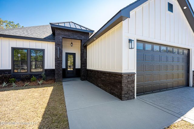 4298 Cobblestone Lane, Gautier, MS 39553