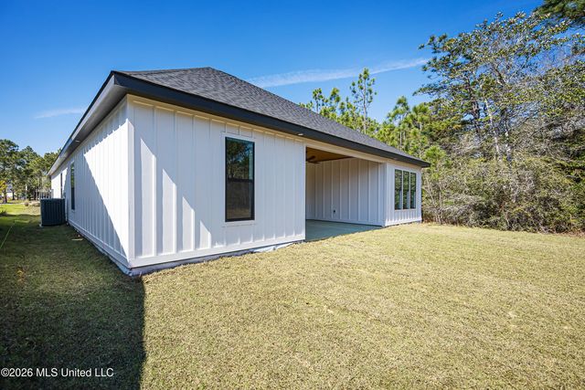 4298 Cobblestone Lane, Gautier, MS 39553