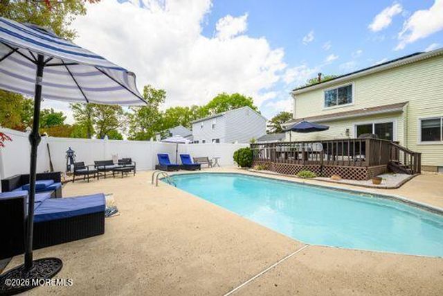 157 Arizona Avenue, Toms River, NJ 08753