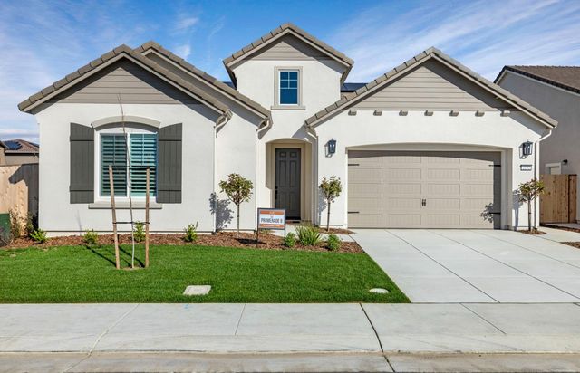 2252 Lyndon St, Lodi, CA 95242