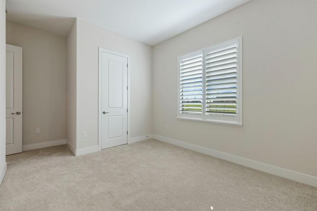2252 Lyndon St, Lodi, CA 95242
