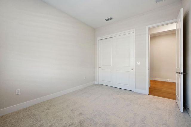 2252 Lyndon St, Lodi, CA 95242