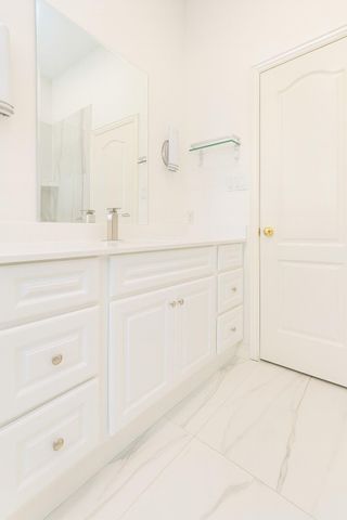 10706 White Oak Park Ct, Cypress, TX 77429