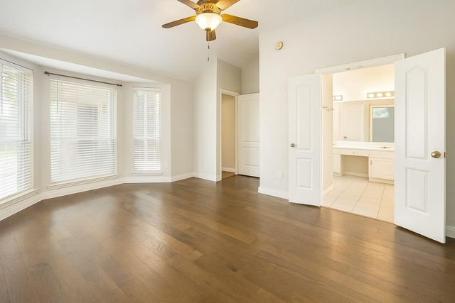 10706 White Oak Park Ct, Cypress, TX 77429