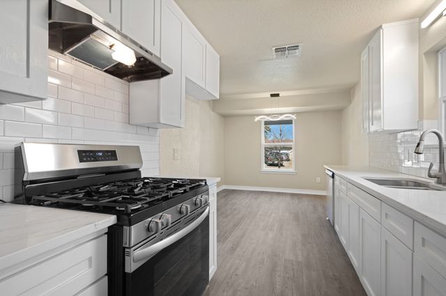 4424 Tiptop Street, Haltom City, TX 76117