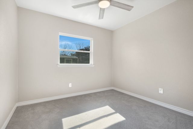 4424 Tiptop Street, Haltom City, TX 76117