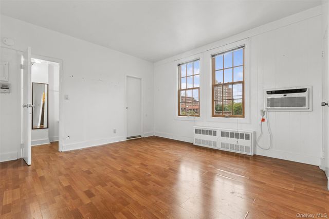 1 Station Square 311, Forest Hills, NY 11375