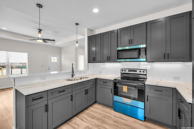 531 Sunglo, San Antonio, TX 78221