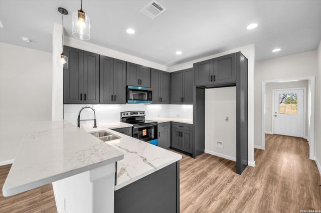 531 Sunglo, San Antonio, TX 78221