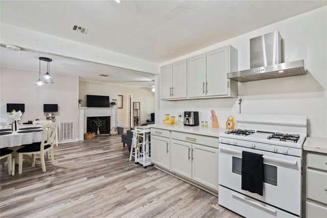 1427 Hankamer Street, Pasadena, TX 77506
