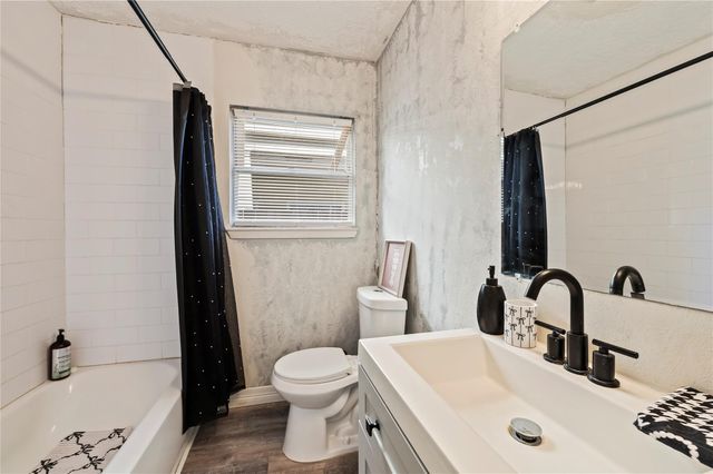 1427 Hankamer Street, Pasadena, TX 77506
