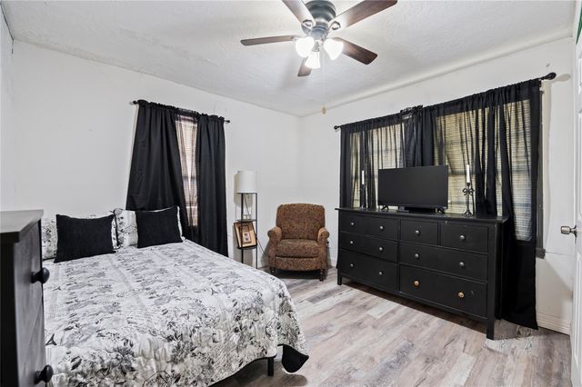 1427 Hankamer Street, Pasadena, TX 77506