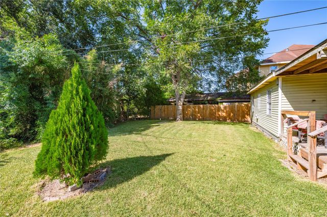 1427 Hankamer Street, Pasadena, TX 77506