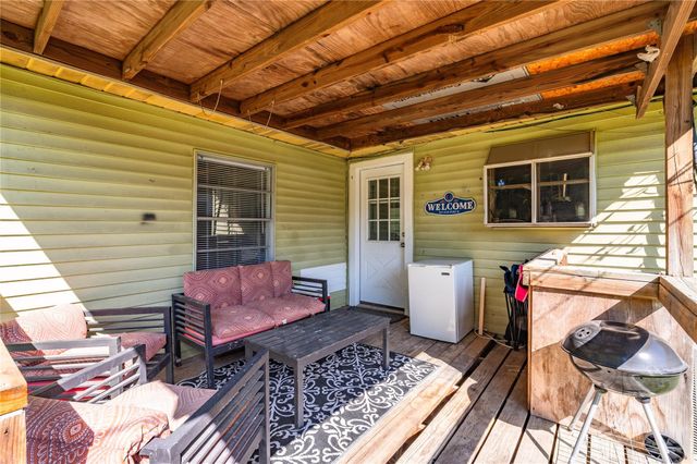 1427 Hankamer Street, Pasadena, TX 77506