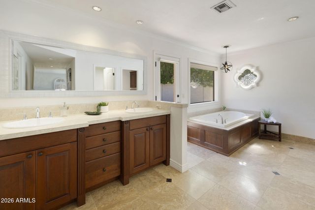 9809 N 85TH Street, Scottsdale, AZ 85258