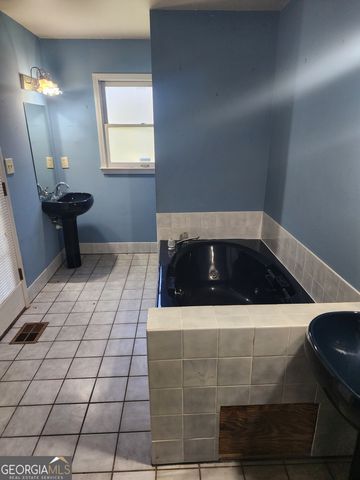 112 Liberty Hill Street, Milner, GA 30257