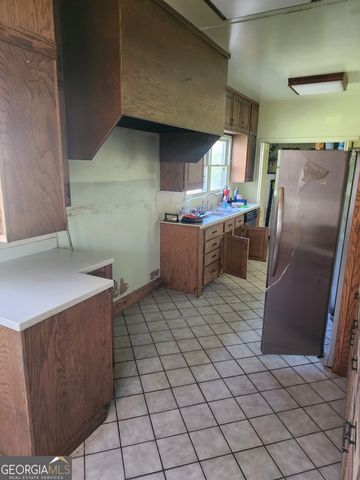 112 Liberty Hill Street, Milner, GA 30257