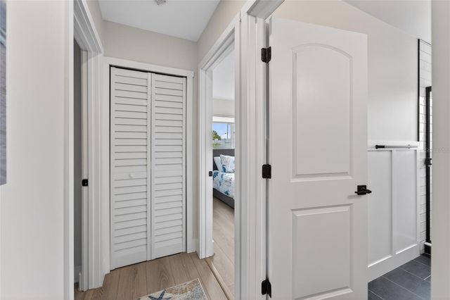 2 79TH STREET S, St Petersburg, FL 33707